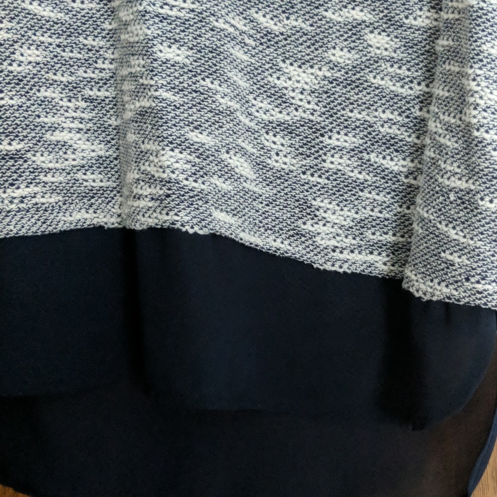 Top - Picture 2 of 2